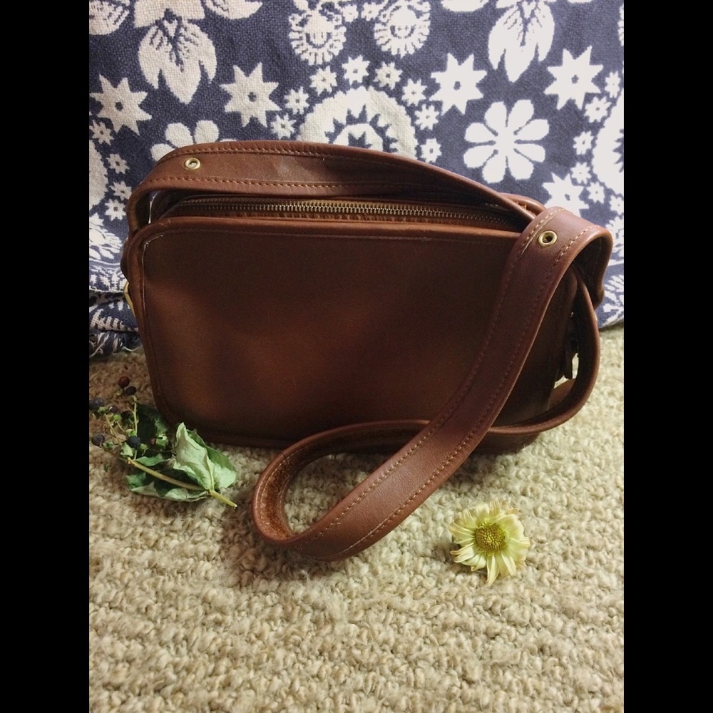 COACH vintage brown leather purse